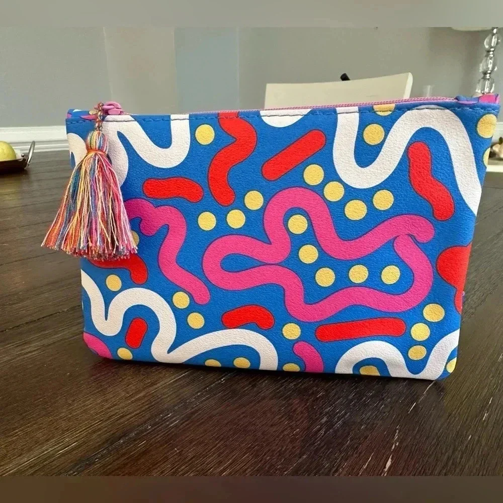 NWOT Ipsy cosmetics pouch